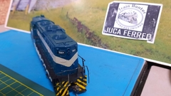 C205 - Locomotiva GP 9 Athearn - customizada FEPASA fase 1 - azul - sistema DC - Produto revisado e vendido no estado - Brechó  Juca  Férreo  -  Prod. Usados Produtos " Fora de Catálogos " & Novos
