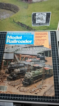 R1904 - Revista Model Railroader Antiga - Edição Setembro 1992 - " Granger, Denrock & Southern " - Produto antigo e usado