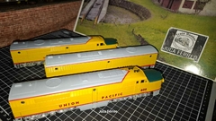 C261 - Locomotiva c/ 03 unidades Athearn PA1 + PB1 + PA1 dummy UNION PACIFIC - Produto usado, vendido no estado