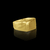 Anel quadrado personalizável banhado à ouro 18K, da marca Dezoitok Joias.