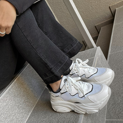 Zapatilla urbana online blanca