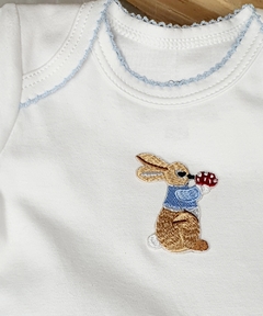 Pijaminha Bebê - 100% Pima - Peter Rabbit- Manga Curta e Culote - comprar online