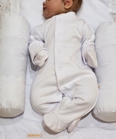 Rolinho Protetor Segura Bebê - Luxe Blanc - Bordado Inglês - comprar online