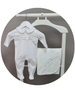 Kit Saída Maternidade - Casinha de Abelha - Branco Flores Azuis- 100% Pima - Little Bloom - Roupas e Pijamas para Bebês e Crianças