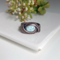 Anillo Cobre Viejo con Piedra Larimar (#7 1/2)