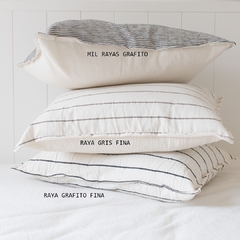 Pack x 3 almohadones rayados de tusor (1 rayas- 2 lisos) 1 de 40x60cm y 2 de 50x50cm - comprar online