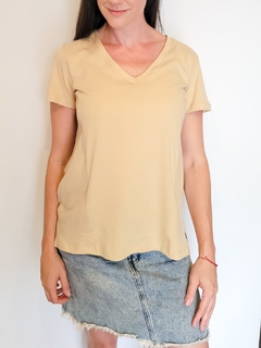 Remera Juana Beige - tienda online