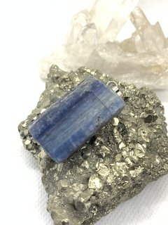 Pingente Cianita Azul Bruta - CristalMagia