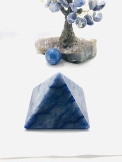 Pirâmide de Quartzo Azul - comprar online