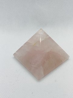 Pirâmide Quartzo Rosa - comprar online