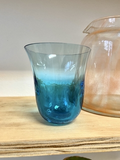 Vaso de vidrio azul - Teresa Garay