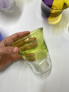 Vaso alto de vidrio borde verde - Teresa Garay - comprar online