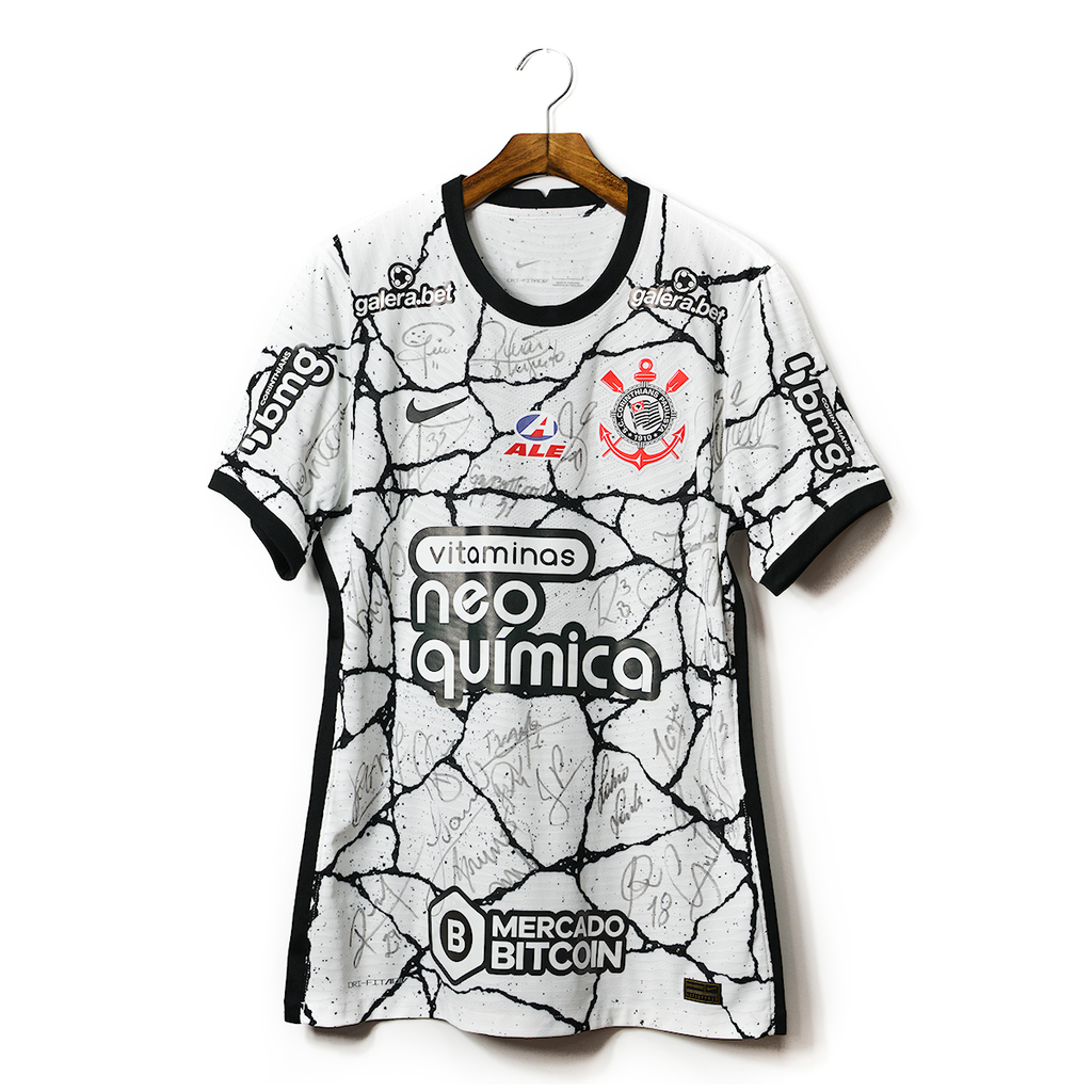 Nike apresenta segundo uniforme do Corinthians para a temporada 2022