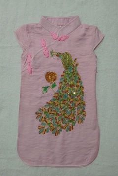 Vestido Infantil Bordado Com Estampa De Pavão - Rosa Claro - comprar online