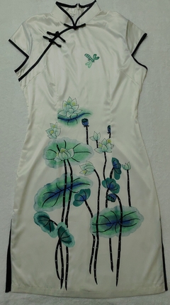 Vestido em cetim Branco com estampa de flor - comprar online