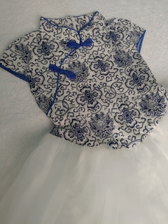 Vestido Infantil Com Estampas De Flores Azul na internet
