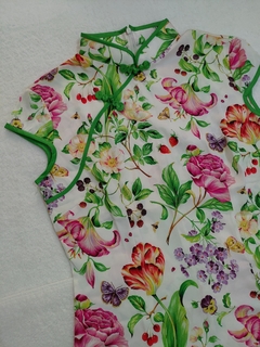 Blusa Oriental Floral na internet