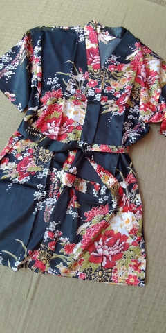 Kimono De Cetim Curto Preto Estampa Flor Fortuna na internet