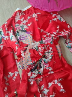 Yukata Feminino Vermelha Com Estampa De Pavão - Tam Único - Kimonos Liberdade