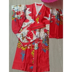 Yukata Feminina Vermelha e Branca Com Estampa De Gueixa - Kimonos Liberdade