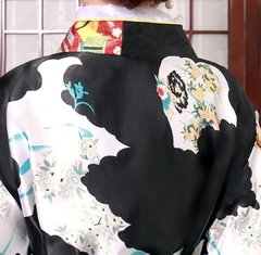 Yukata Feminina Preta Com Estampa De Gueixa - Kimonos Liberdade