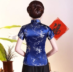 Blusa Chinesa Com Estampa Flor De Cerejeira Azul - comprar online