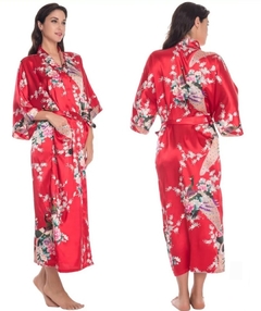 Imagem do Kimono De Cetim Longo Vermelho Estampa De Pavão *