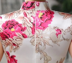 Vestido Curto Com Estampa De Flor Fortuna - Flor Rosa Pink * - Kimonos Liberdade