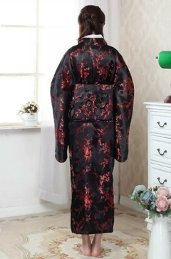 Yukata Feminina Preta Com Estampa Flor De Cerejeira - comprar online