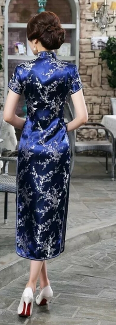 Vestido Longo Com Estampa Flor de Cerejeira Azul Marinho na internet