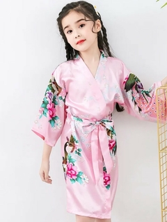 Kimono Infantil De Cetim Com Estampa De Pavão - Rosa