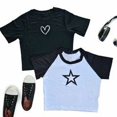 kit 2 blusas cropped estrela branca coração preta