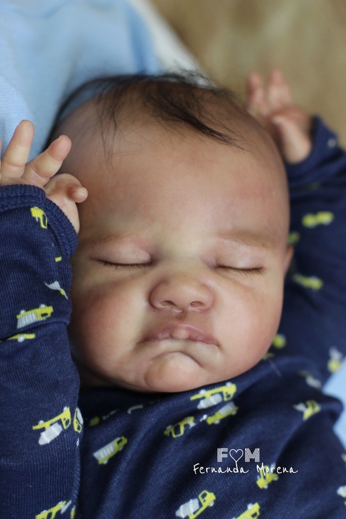 Bebê Reborn Menino De Silicone Moreno