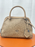 Imagem do BOLSA GUESS MONOGRAMA BEGE M