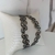 Bracelete festa duplo cristais cinza metalizado, banhado a prata - sob encomenda na internet