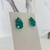 Conjunto colar e brinco gota verde claro com 4 pontos de luz banhado a prata - comprar online
