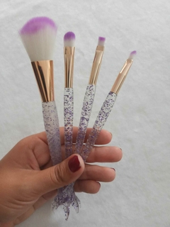 Set de 4 brochas SIRENA VIOLETA con mango de glitter