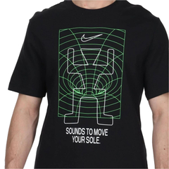 Camiseta Nike Sportswear 72 Sound Systems Preto