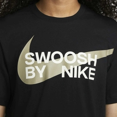 Camiseta Nike Sportswear Big Tee Swoosh Preta na internet