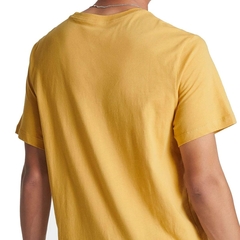Camiseta Nike Sportswear Shoot For Victory Amarelo - comprar online
