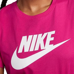 Camiseta Nike Tee Essentials Pink na internet