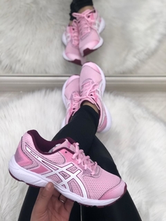 Tenis asics juvenil 2025