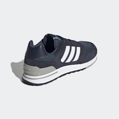 TENIS ADIDAS 11/2021 RUN 80S GV7303 MARINHO/BCO - HARTY CALÇADOS