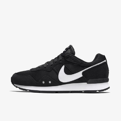 TENIS NIKE VENTURE RUNNER CK2948 06/2022 PRETO/BCO