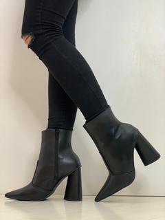 Imagem do BOTA ANKLE BOOT HARTY 02 04/2023 Z5336-24205 PRETO