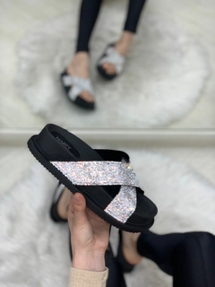 CHINELO HARTY 10/2023 310 PRETO/CRISTAL na internet