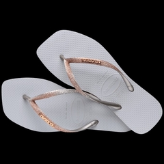 CHINELO HAVAIANAS 12/2023 SLIM SQUARE GLITTER CINZA GELO - comprar online