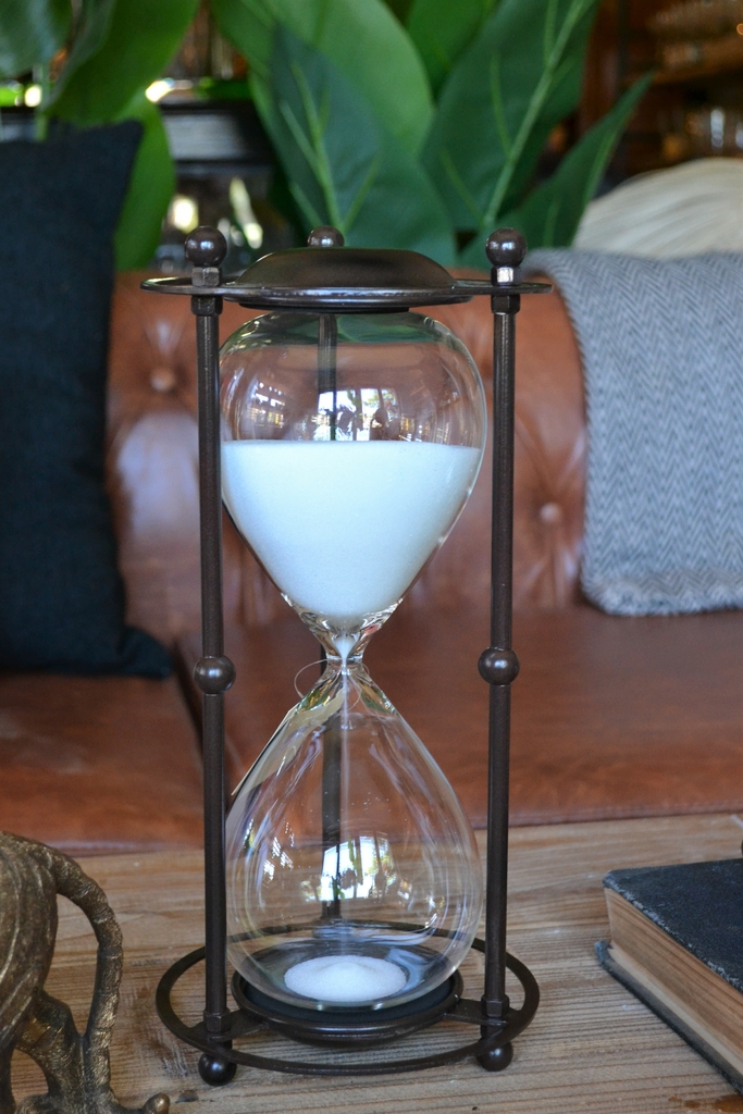 Reloj De Arena Blanca Con Soporte Metalico 1 Hora