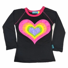 remera jersey aplique corazòn multicolor