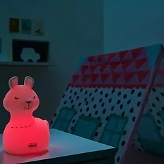 CHICCO LUZ DE NOCHE RECARGABLE USB LLAMA 0M+ - Childs Especialistas en Bebes